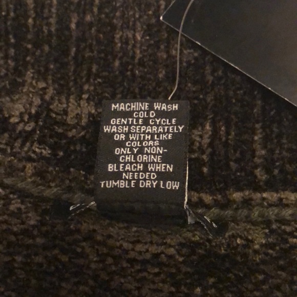 🌺NEW DEANE & WHITE SWEATER SIZE S - Picture 10 of 13